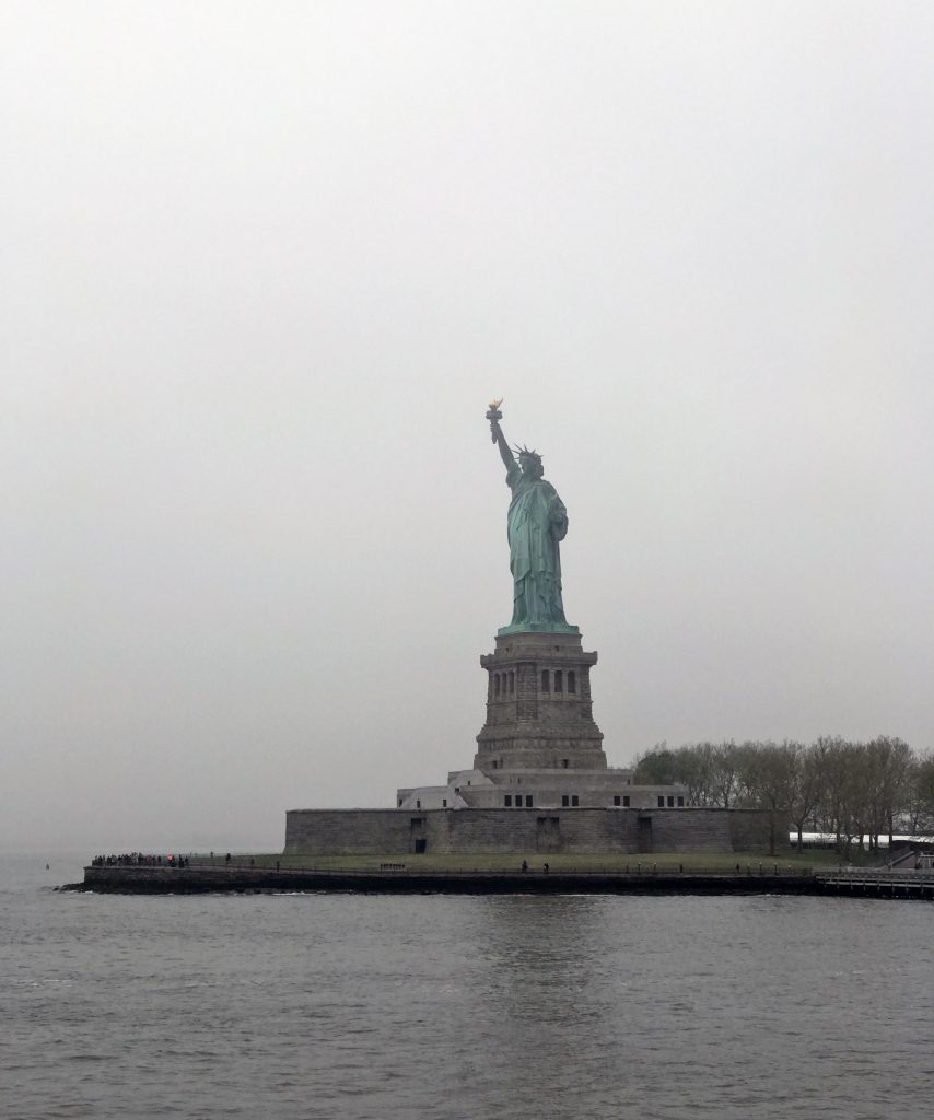 NEW-YORK_STATUE_DE_LA_LIBERTE_CAROINTHESIXTIES